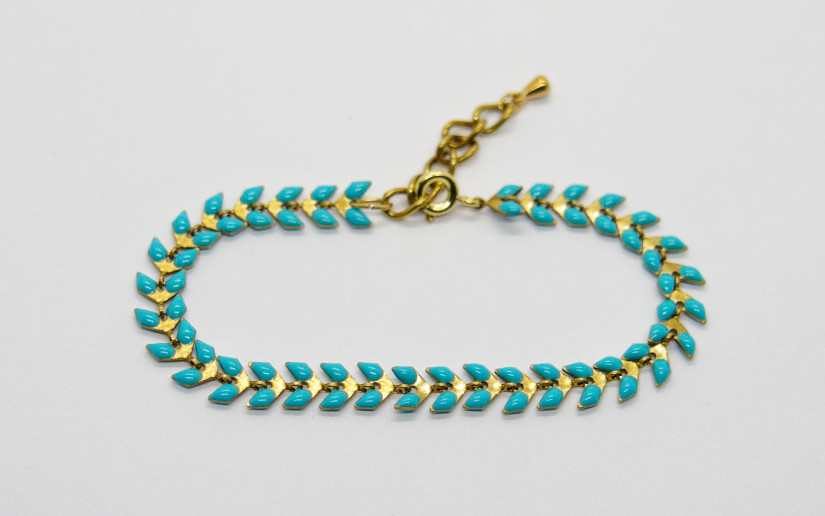 Hellblaues Chevron Armband
