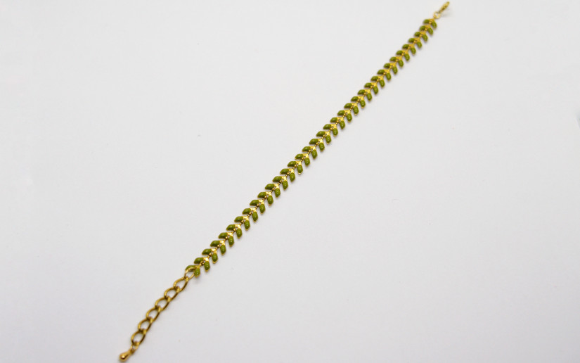 Olive Chevron Armband