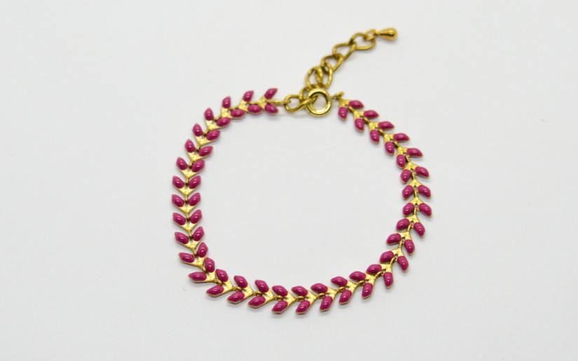 Lila Chevron Armband