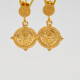 Goldene Ohrstecker mit Kompass Anhänger