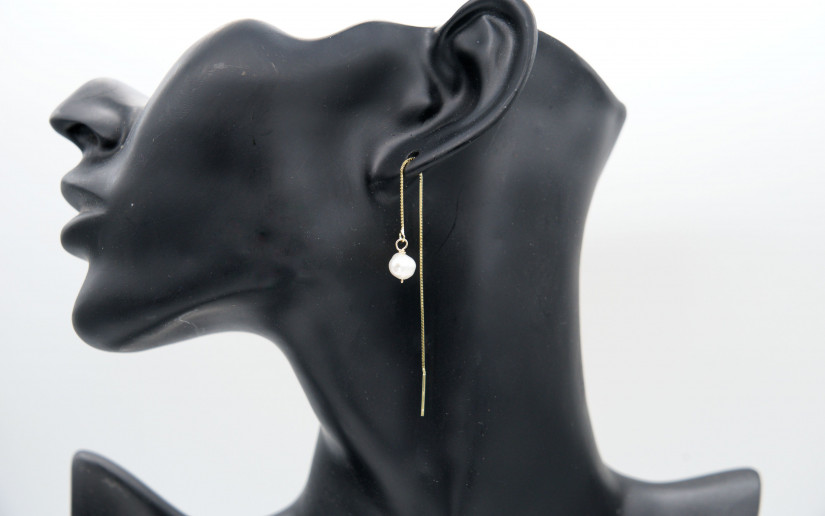 Goldene Einfädel Ohrringe mit Süsswasser-Perle