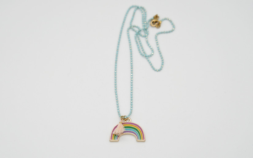 Halskette mit Regenbogen-Anhänger